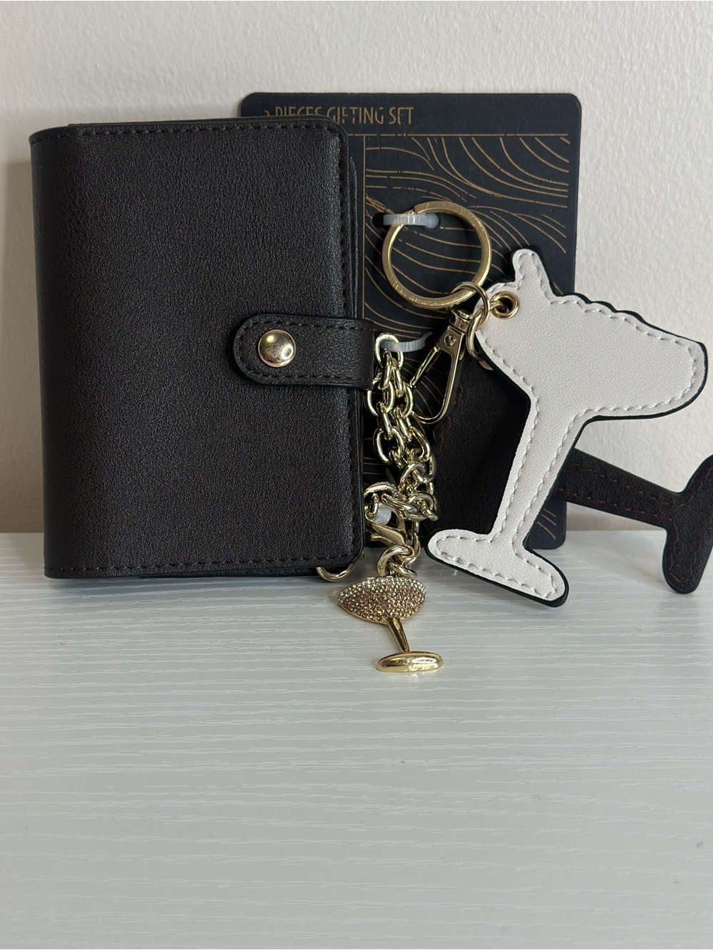 House of Harlow 1960 Brown Wallet & Keychain Gift Set
